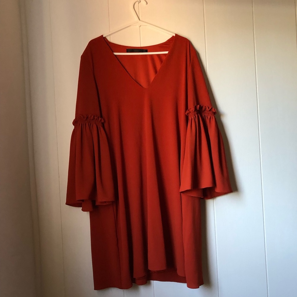 Zara Trafaluc Red Dress w Ruffled Sleeve Detail